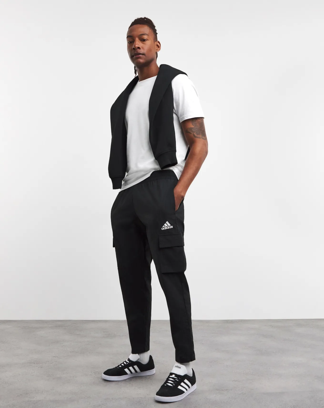 adidas M Slim Cuffed 7/8 Trackpant- Trousers, Chinos & Cargos