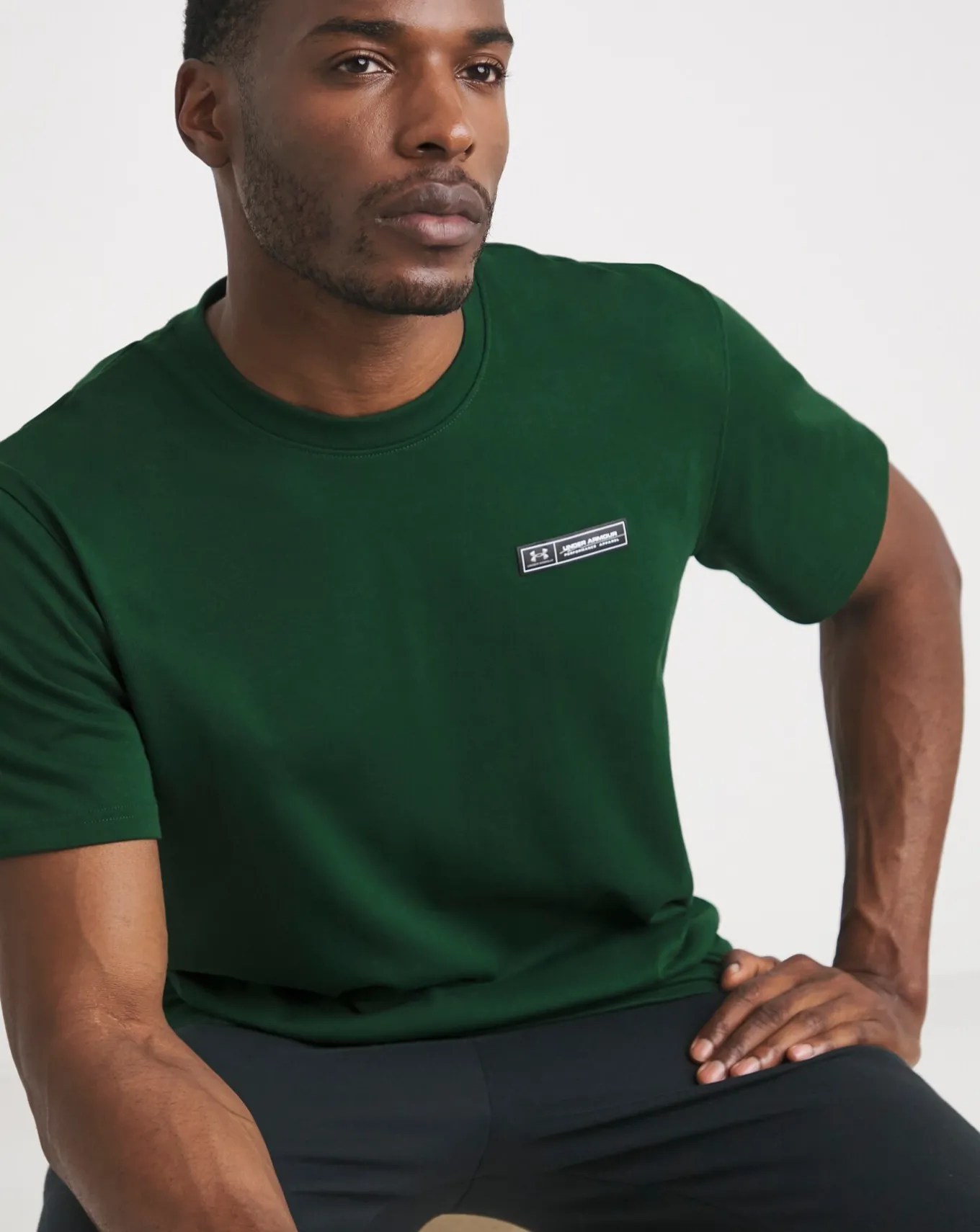 Under Armour Heavyweight Label Short Sleeve T-Shirt- Trainers | Track Pants